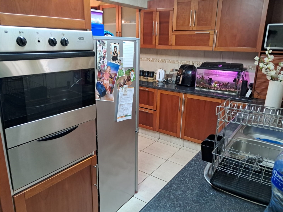 3 Bedroom Property for Sale in Rustenburg Central North West